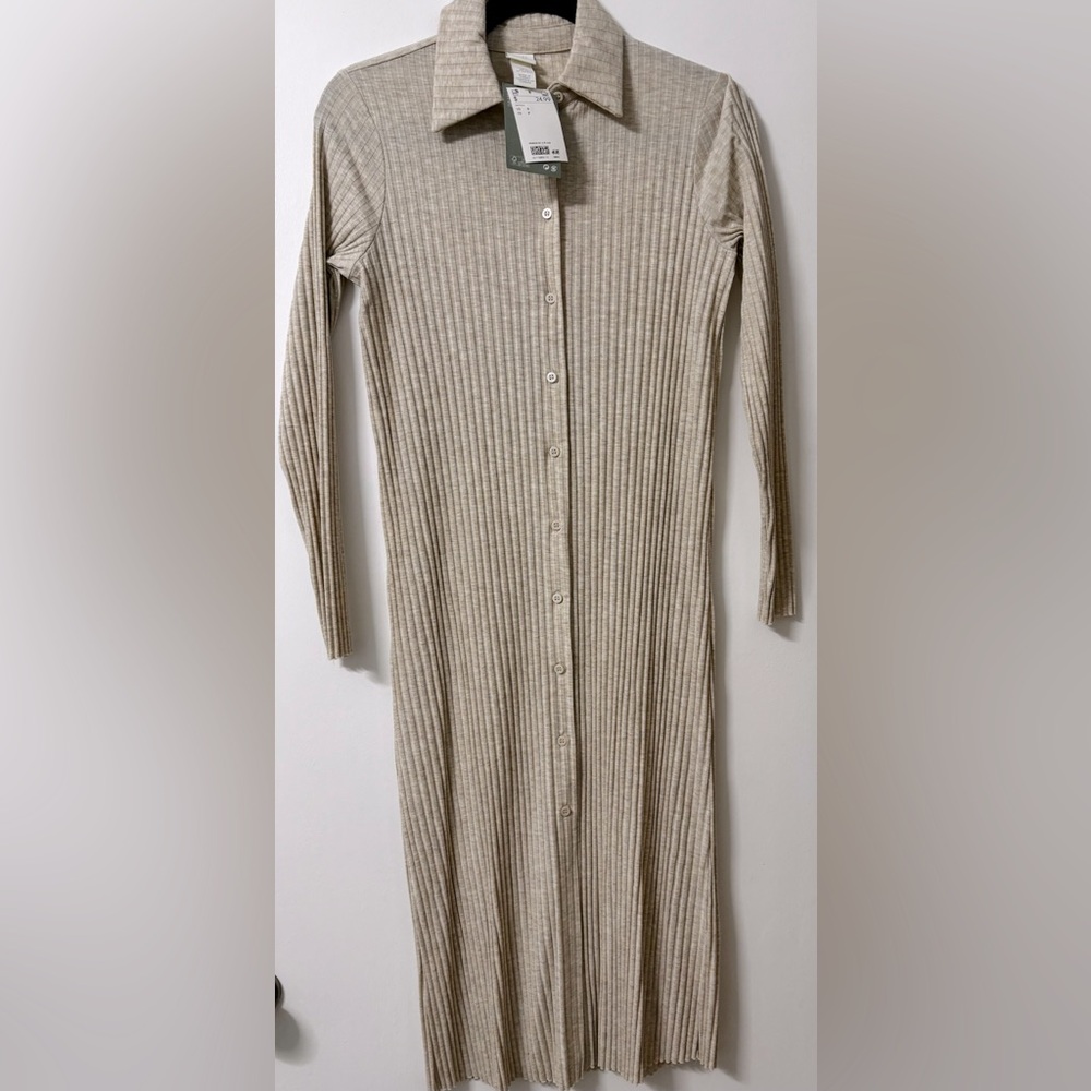 H&M Cream Colored, Casual, Stretchy, Buttoned Down Midi Dress.